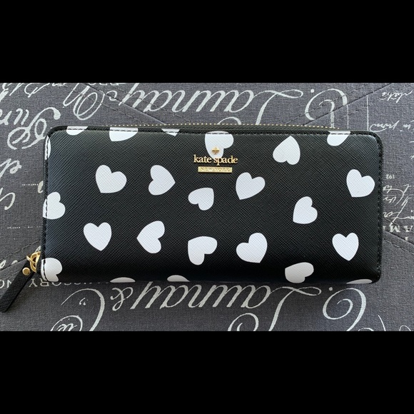 kate spade Handbags - *LABOR DAY SALE*Kate Spade♠️Black/White Zip Wallet